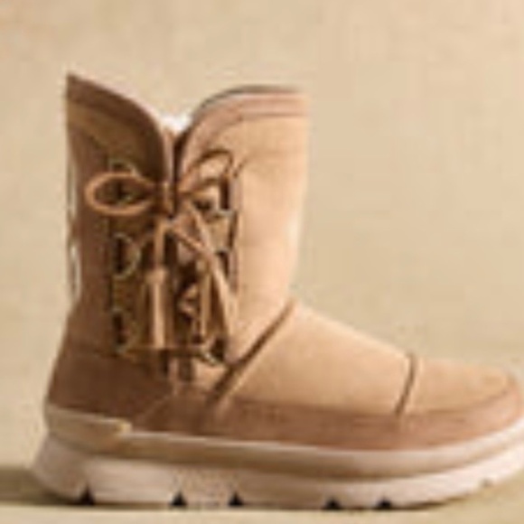 Manitobah boot - size 7 - chestnut - Picture 1 of 9